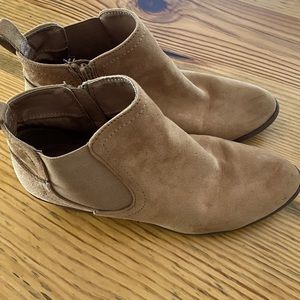 Charlotte Russe ladies boots